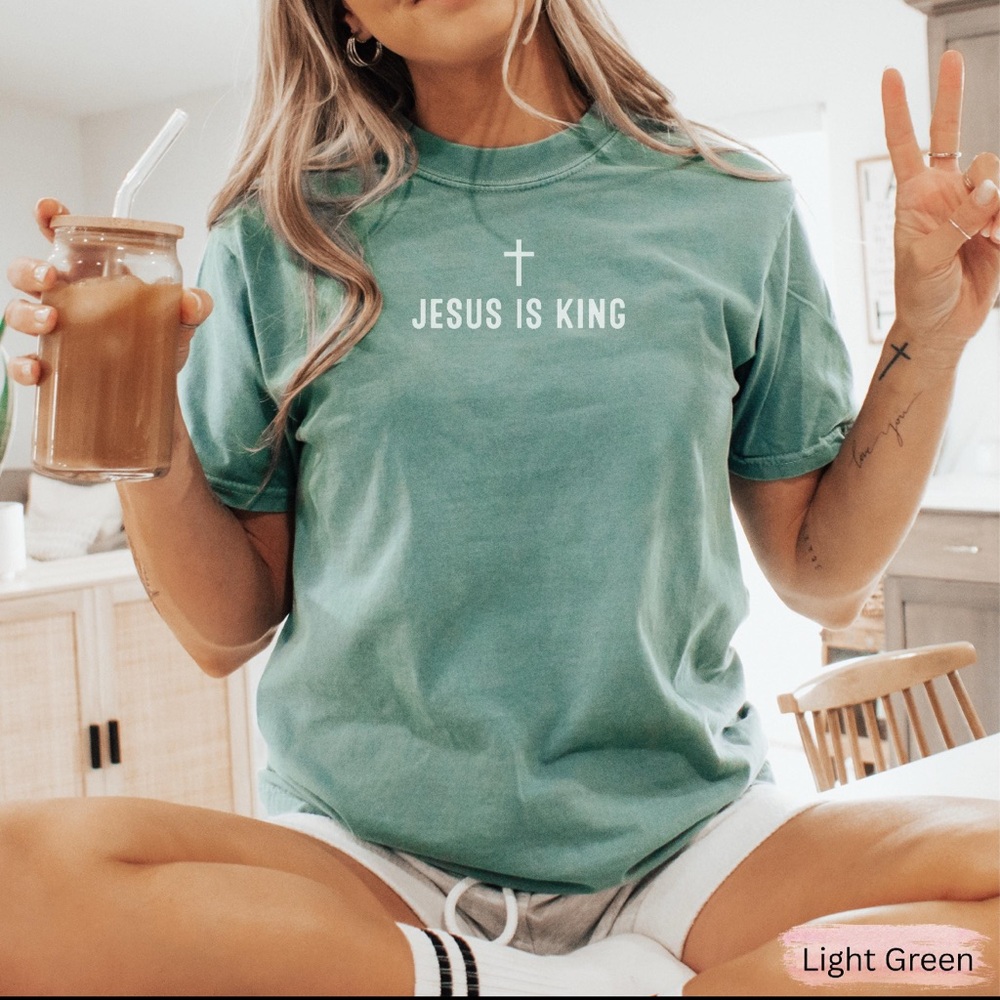 Light Green 'Jesus Is King' T-Shirt 100% Cotton